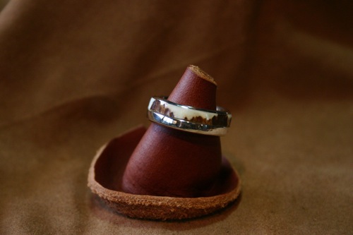 写真：STAG RING